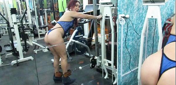  WORKOUT HOT DE CULO DE LA ESCULTURAL DIOSA MILF